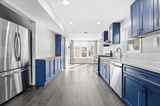 Building Photo - 225 Freeman Ave