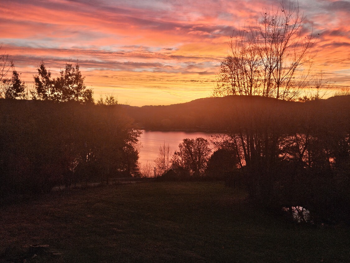 Amanecer con vistas al lago Redstone - S818 Goldfinch Ct