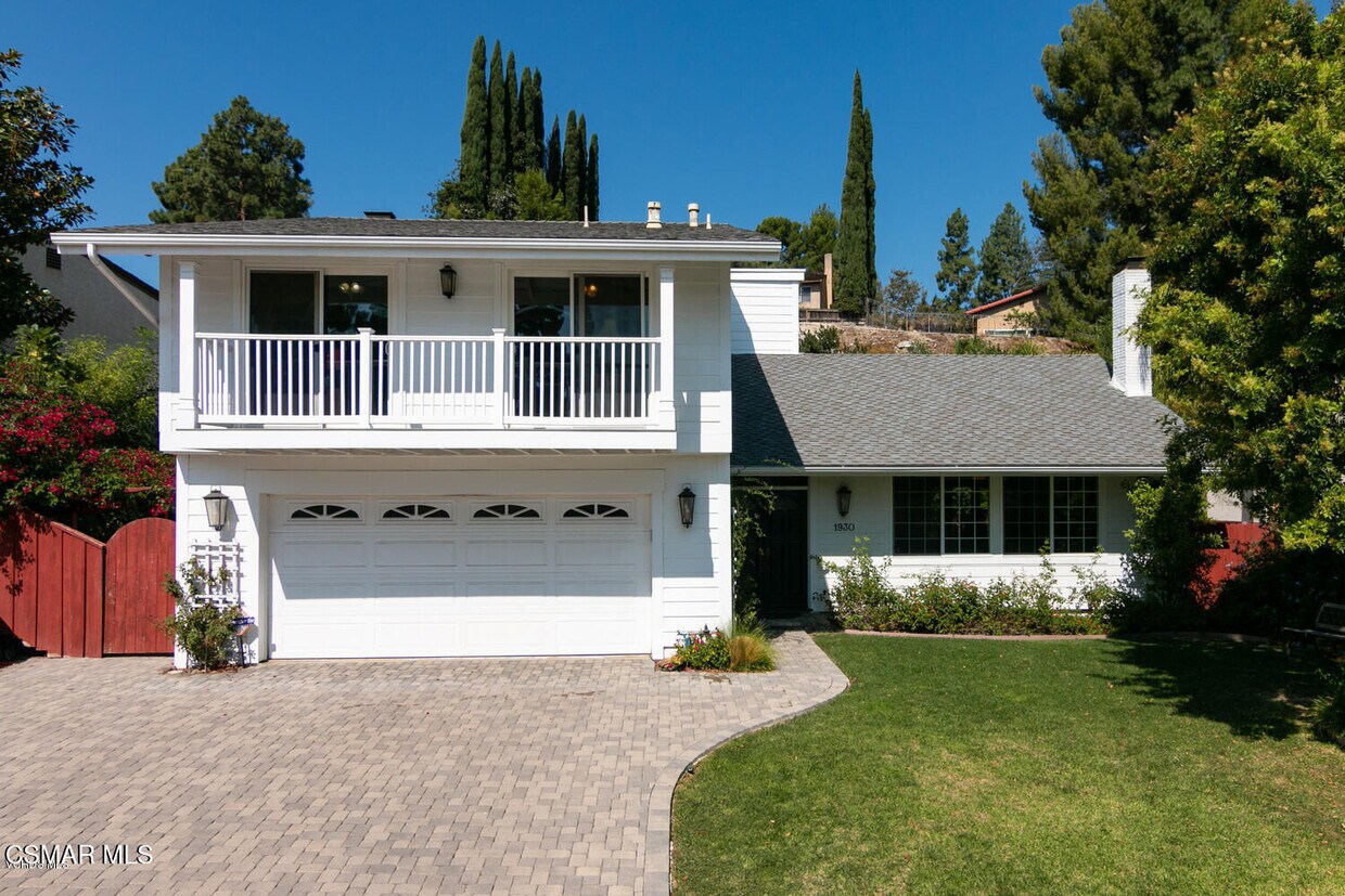 Foto principal - 1930 Laurel Wood Ct