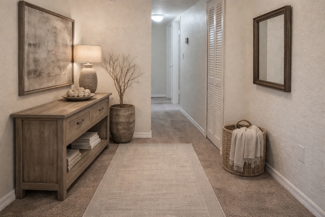 Photo - Beautiful Winter Park 2/2 Condo on the first floor x Rent in front of Full Sail !