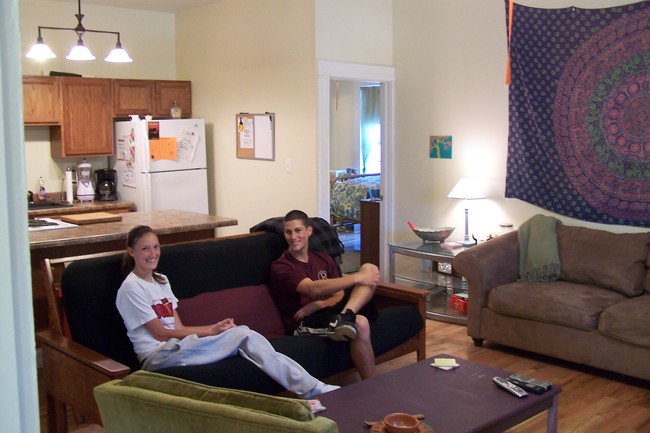 living room with view of kitchen - 1533 Highland Ave