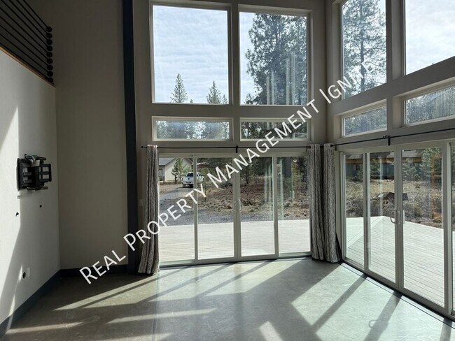 Foto del edificio - 19354 Kiowa Rd