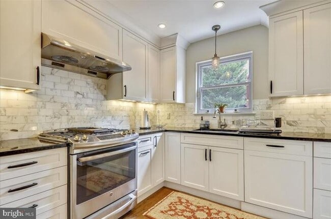 Photo - 7407 Wildwood Dr House