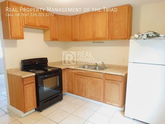 Building Photo - 2BD/1BA Apartment in Convenient Location w...