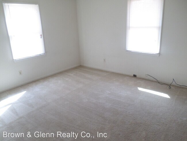 Building Photo - 2 br, 1 bath House - 424 North Linwood Ave...