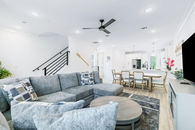 Building Photo - 125 Blue Eden Lp