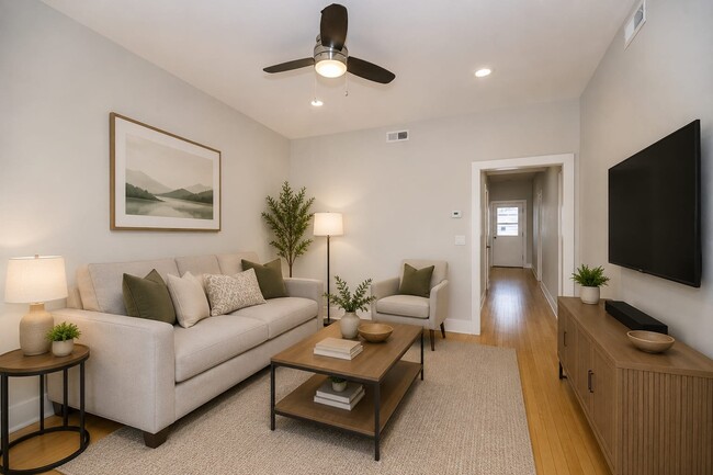 Photo - 5422 W Wrightwood Ave Apartment