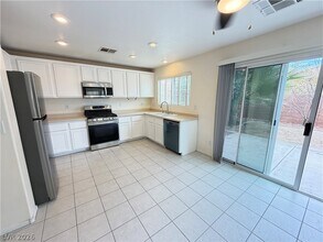 Building Photo - 776 La Tosca St