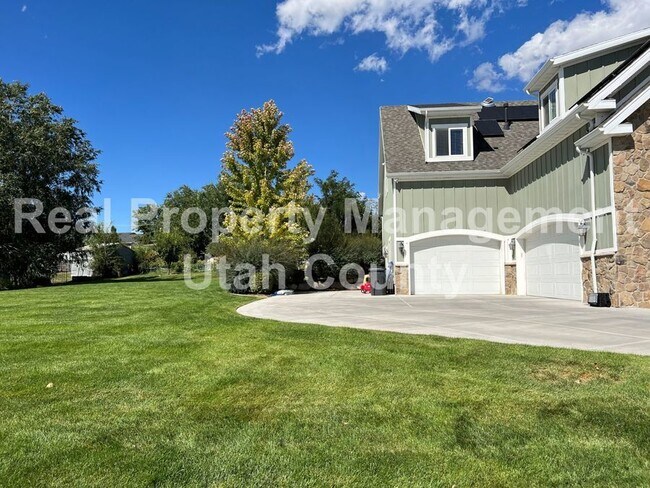 Building Photo - Stunning Spacious Pleasant Grove Home