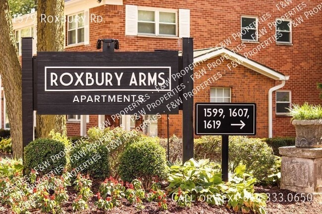 Building Photo - 1579 Roxbury Rd