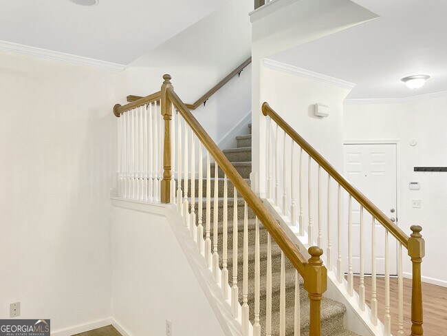 Foto del edificio - 5242 Whiteoak Ave