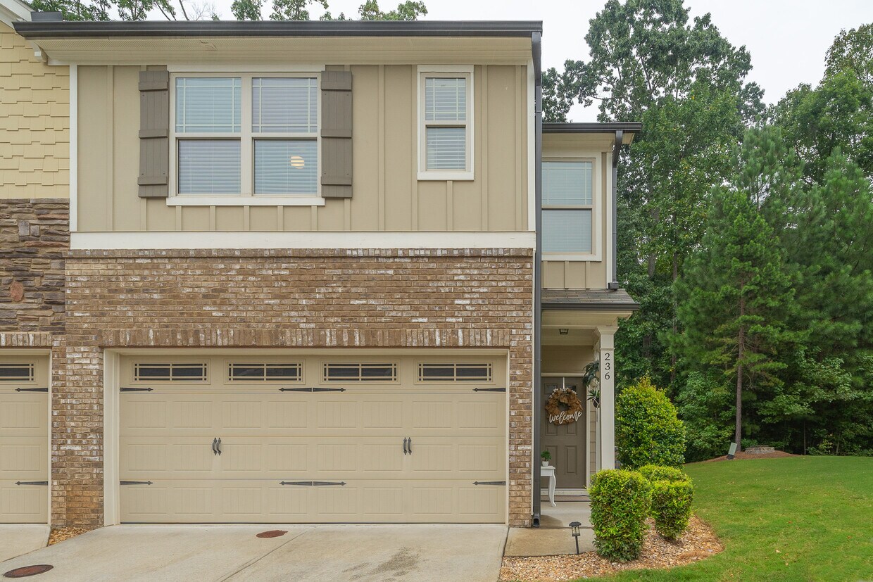 236 Bobbie Way, Woodstock, GA 30189 Townhome Rentals in Woodstock GA