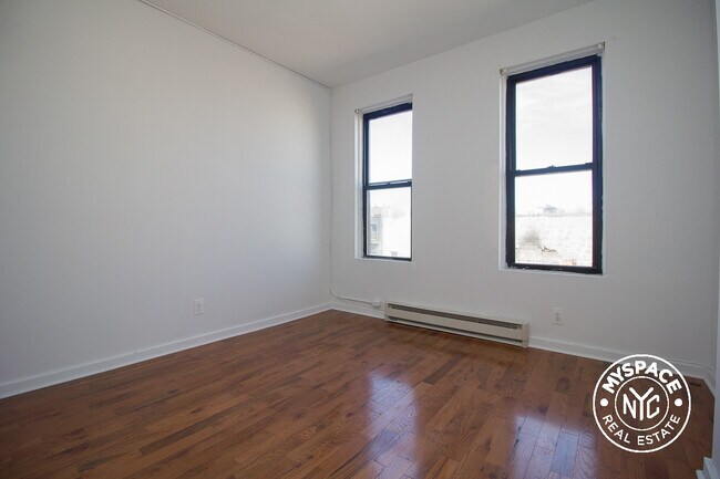 Foto del edificio - 311 Troutman St