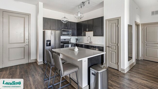 Foto del edificio - 5005 Galleria Dr