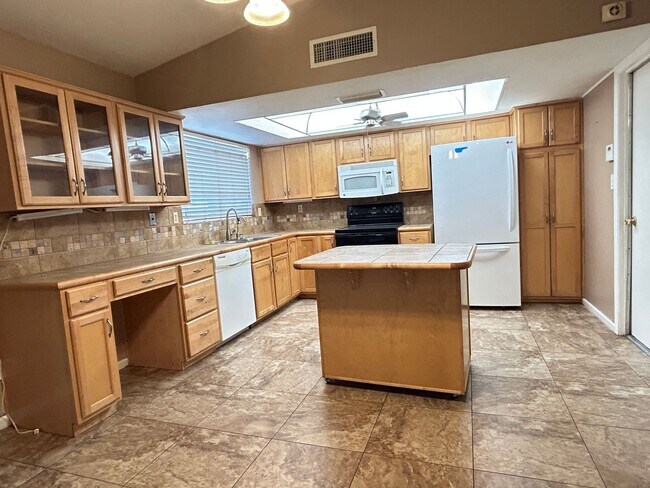 Photo - Stunning 3 Bedroom 2 Bath House