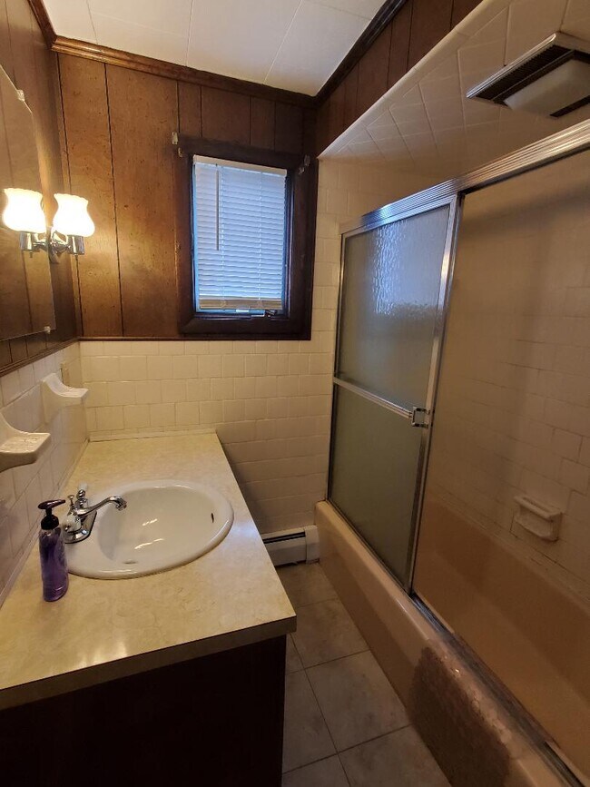 Building Photo - 36 Colfax St