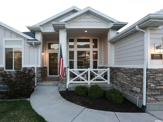 Front Porch/Door - 15096 S Rosslyn Cv