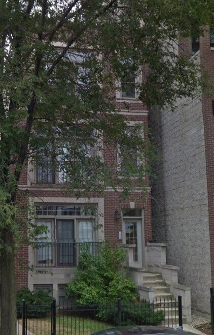 Primary Photo - 2551 N Southport Ave