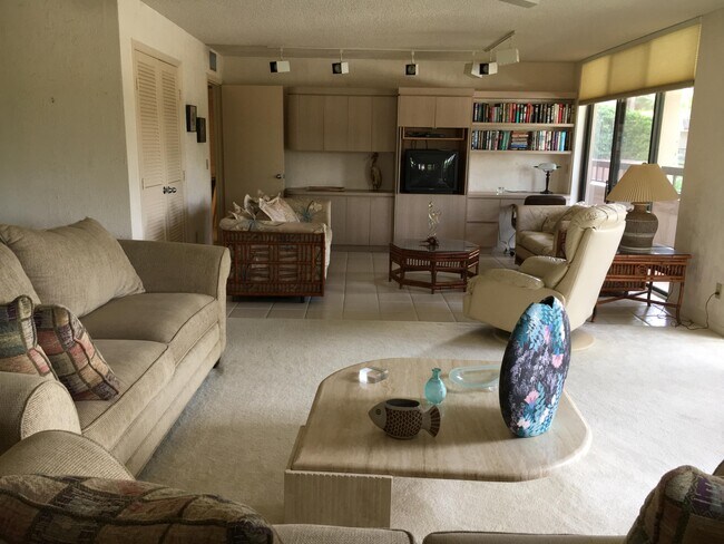 Foto del edificio - 4702 Fountains Dr S