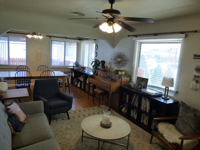 Building Photo - $0 DEPOSIT OPTION! Beautifully Upgraded 3-Bed Ranch with Basement, Remodeled Bath, and Ideal Loca...