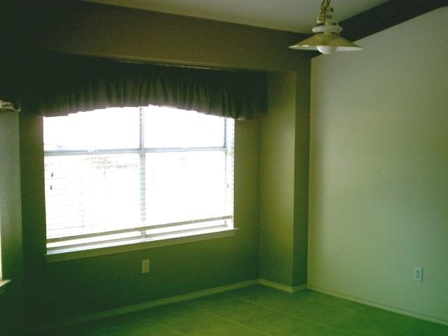 Building Photo - 4 br, 2 bath House - 1406 Royce Ln.