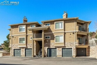 Building Photo - 2055 Montura View