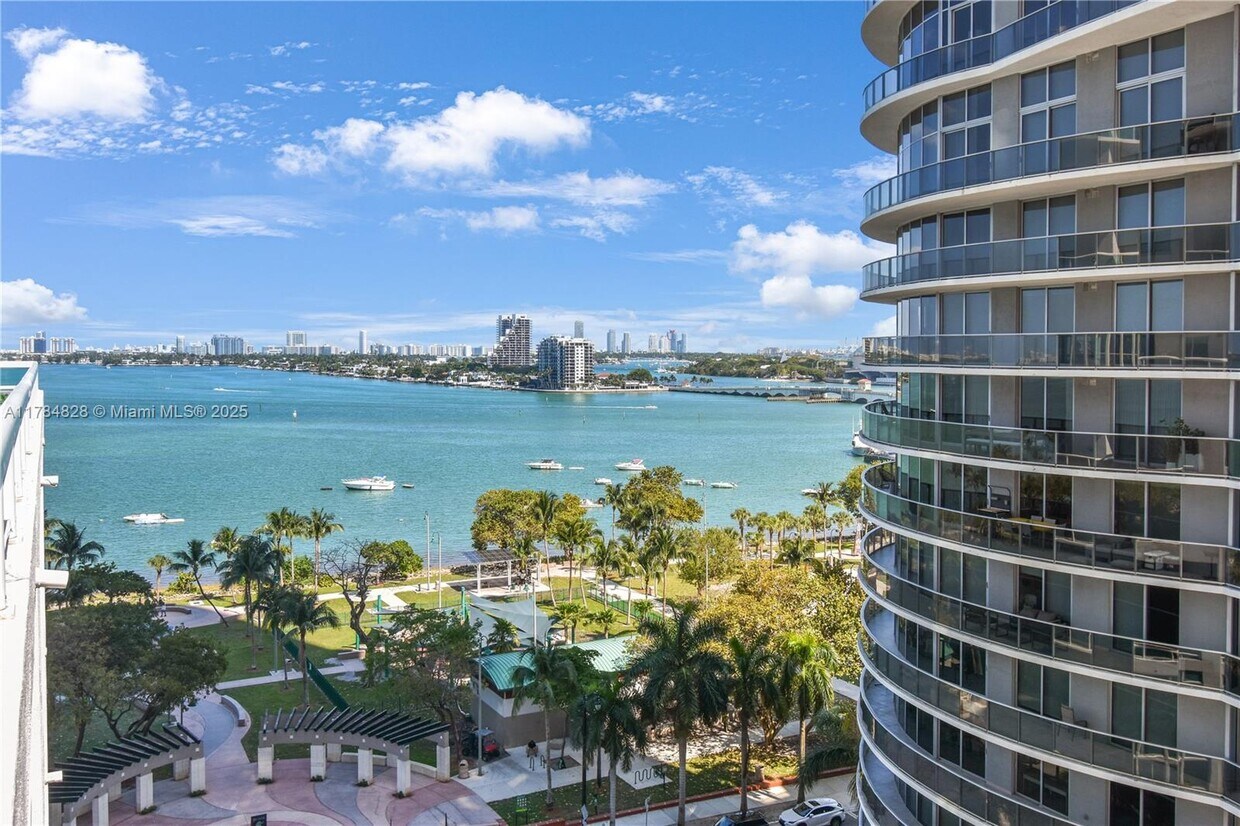 Foto principal - 1800 N Bayshore Dr