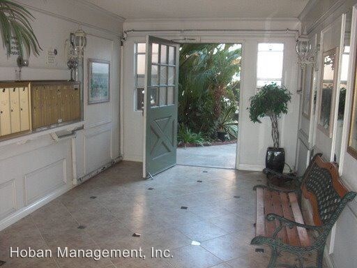 Primary Photo - 4422 Euclid Ave