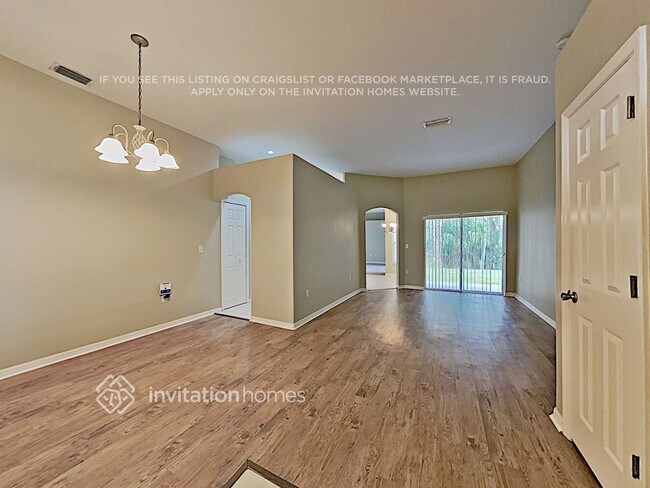 Foto del edificio - 6138 36th Ln E