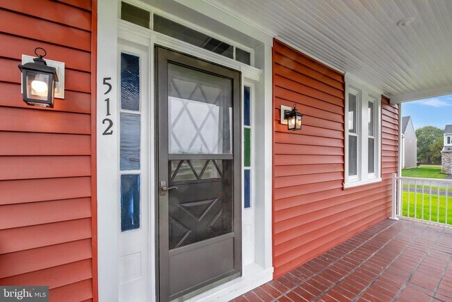 Foto del edificio - 512 N Farm Crossing Rd