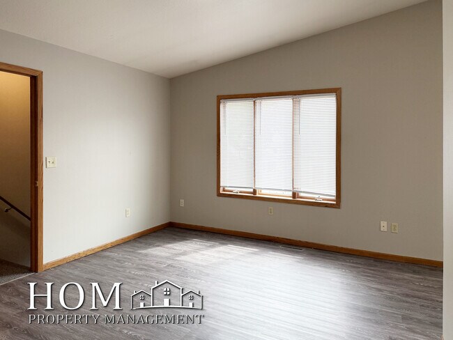 Foto del edificio - 320 E Lafayette St