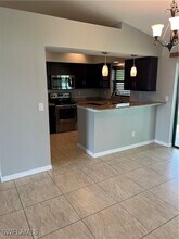 Building Photo - 427 NE 17th Ave