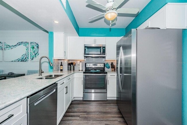 Building Photo - 5505 Del Sol Blvd