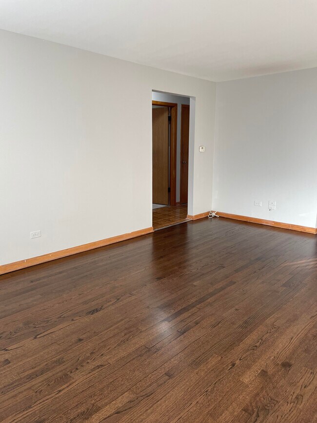 Foto del edificio - 8620 Grand Ave