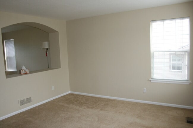 Building Photo - Special offer move in - Fantastic Home at ...