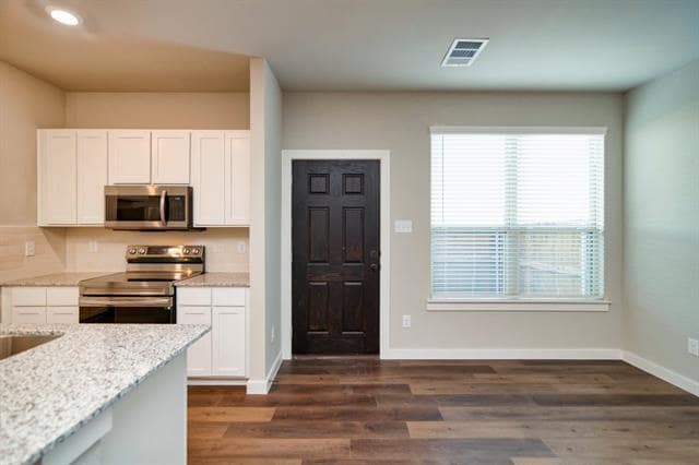 Building Photo - 745 Harvest Moon Dr