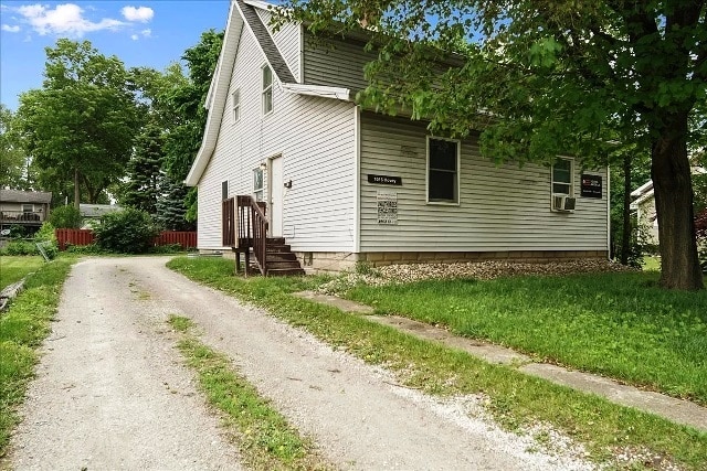 Building Photo - 1016 W Hovey Ave