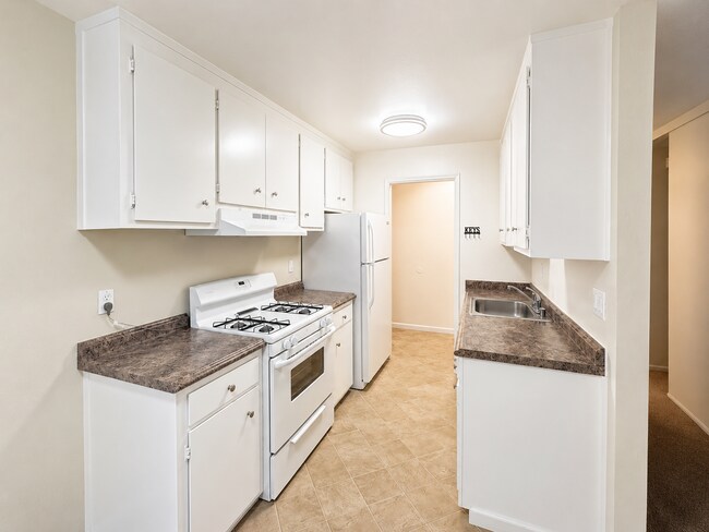 Foto del edificio - Fremont 1 bedroom is in central location near everything