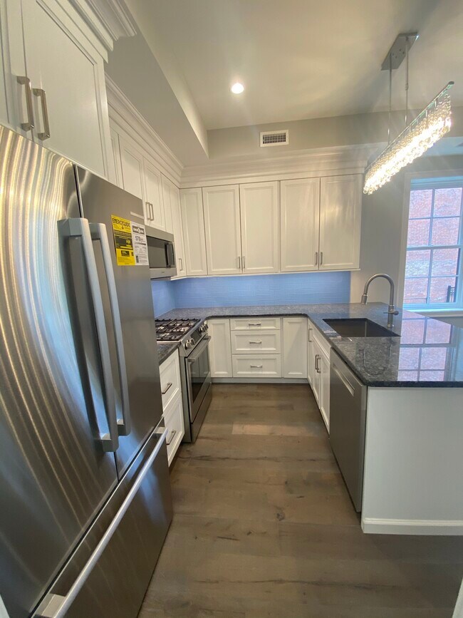 Kitchen - 2016 Spruce St