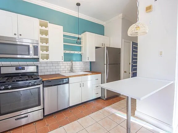 Foto del edificio - 4843 Walton Ave