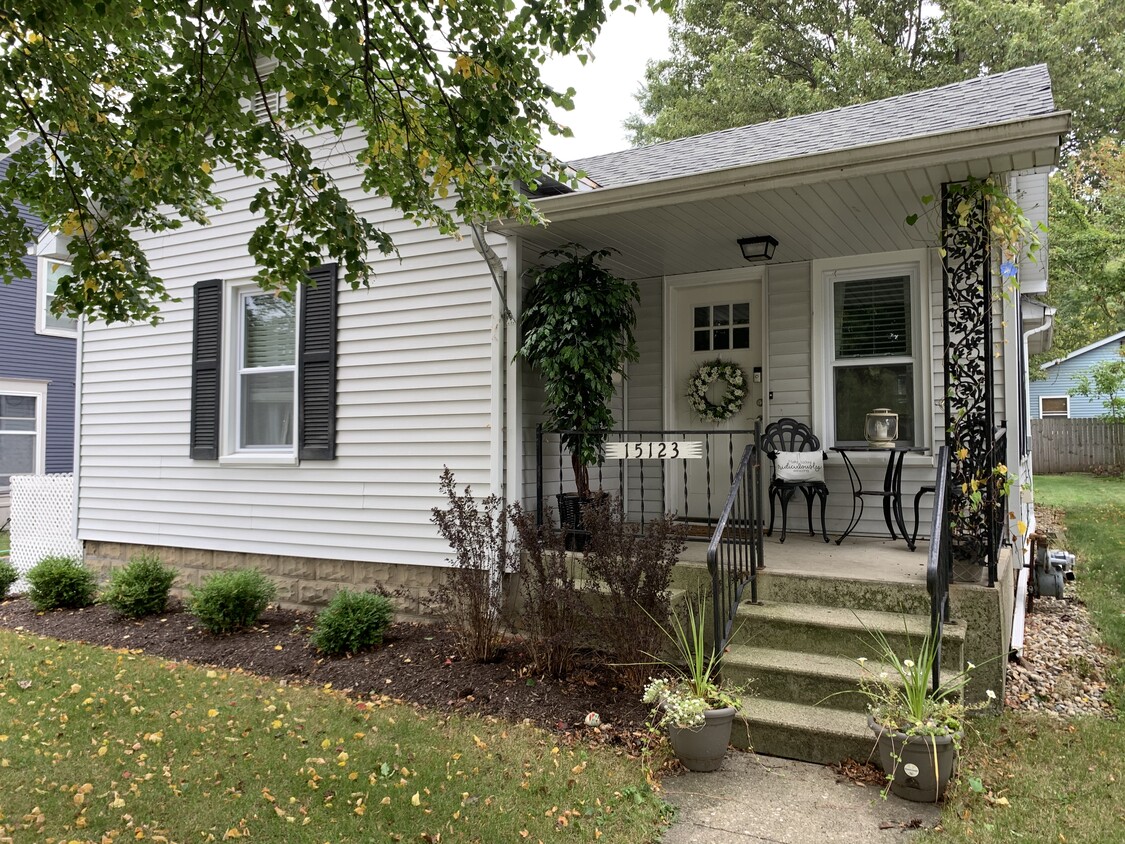 Primary Photo - 15123 S James St