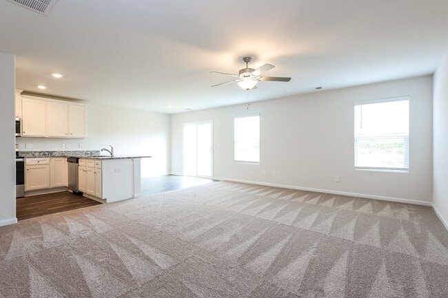 Foto del edificio - 2199 Southlea Dr