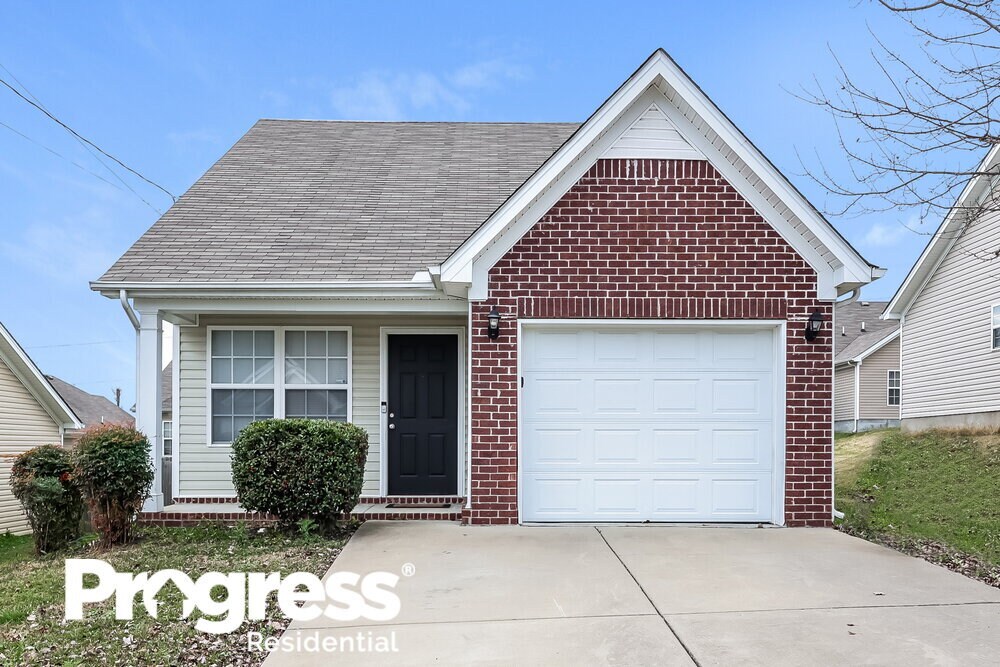 174 Howard Woody Dr, La Vergne, TN 37086