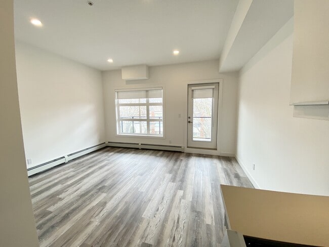 Building Photo - 10720-378 78 Ave NW