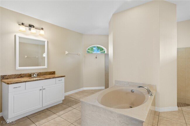 Foto del edificio - 1418 Shelby Pkwy