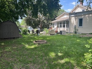 Building Photo - 2032 Manitou Ave