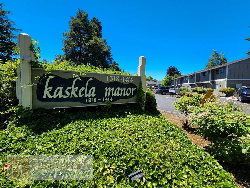 Foto principal - 1372 NE 186th Ave