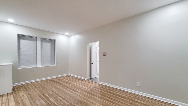 Foto del edificio - 519 Ridge Rd