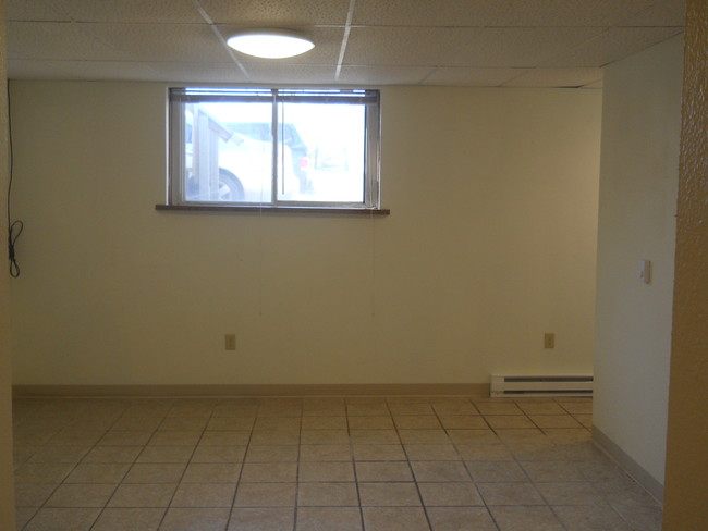 Living room - 112 N 13th St