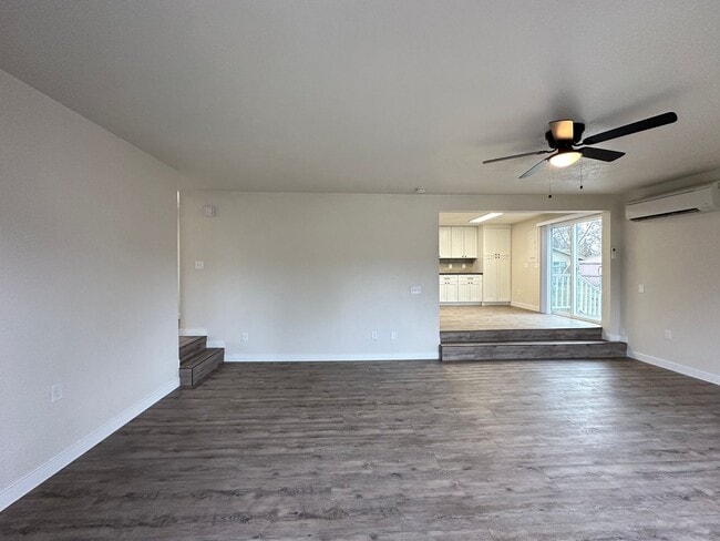 Building Photo - Remodeled 2 bed 1 bath in Richland